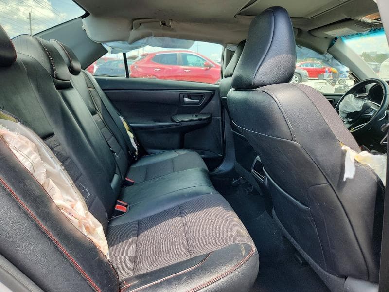 2017 TOYOTA CAMRY SE 10
