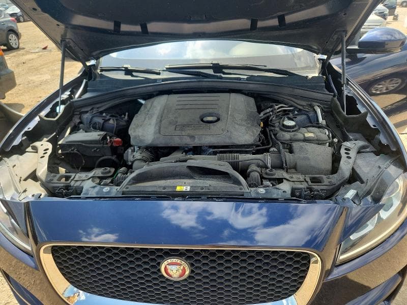 2017 JAGUAR F-PACE PREMIUM 11