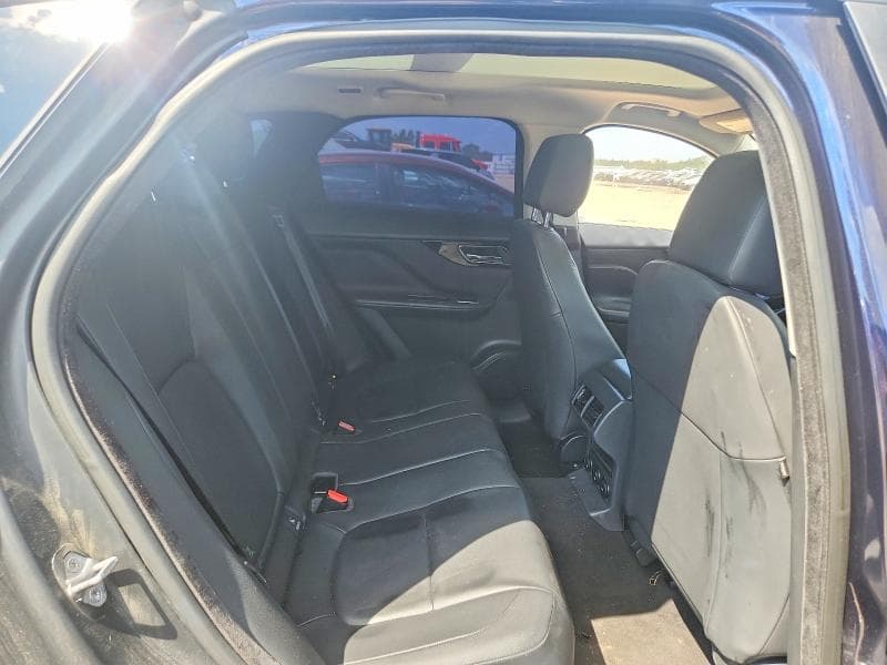 2017 JAGUAR F-PACE PREMIUM 10