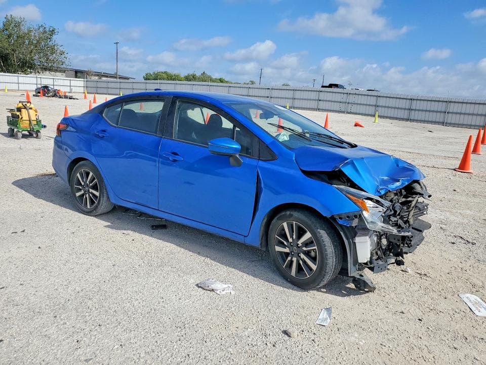 2021 NISSAN VERSA SV 4