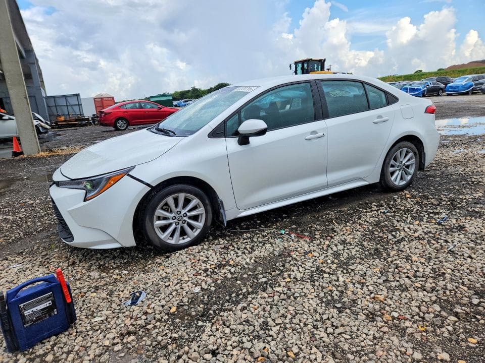 2025 TOYOTA COROLLA LE - 1