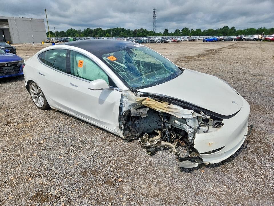 2019 TESLA MODEL 3 4