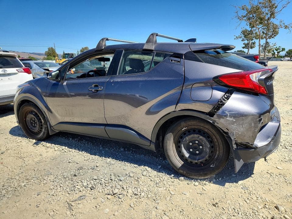 2021 TOYOTA C-HR LE 2