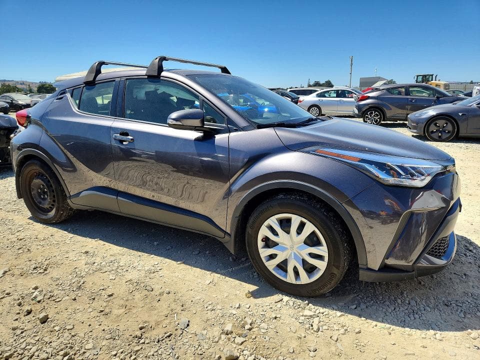 2021 TOYOTA C-HR LE 4