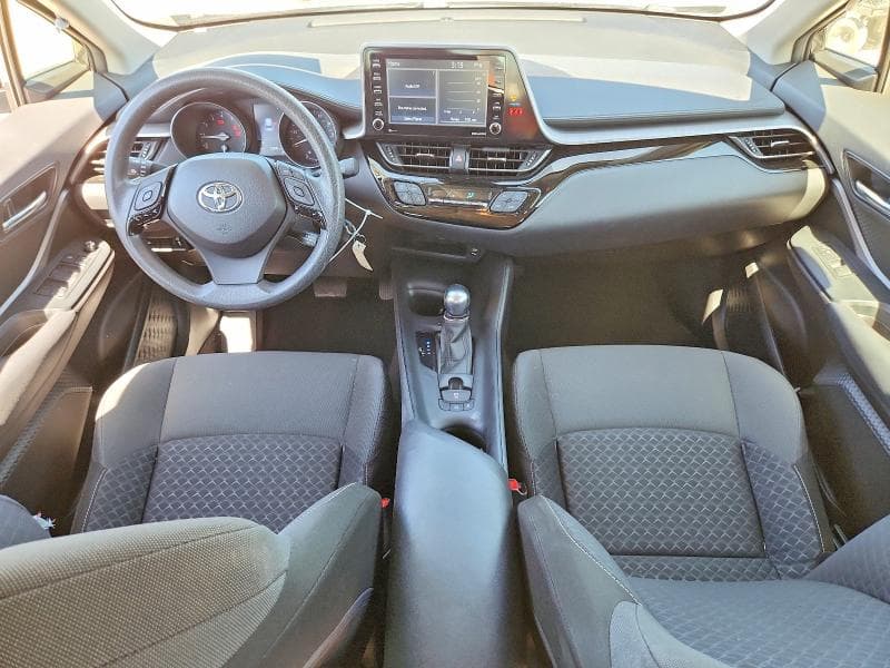 2021 TOYOTA C-HR LE 8