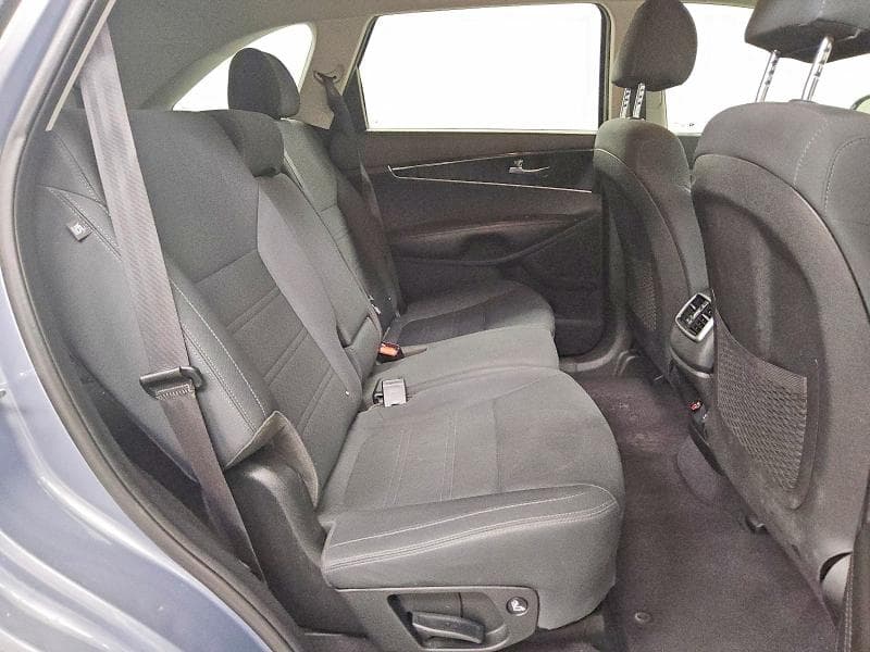 2020 KIA SORENTO LX 11
