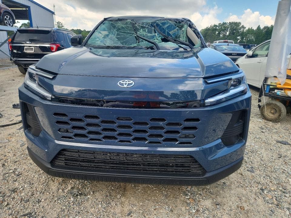 2026 TOYOTA RAV4 XLE PREMIUM 5