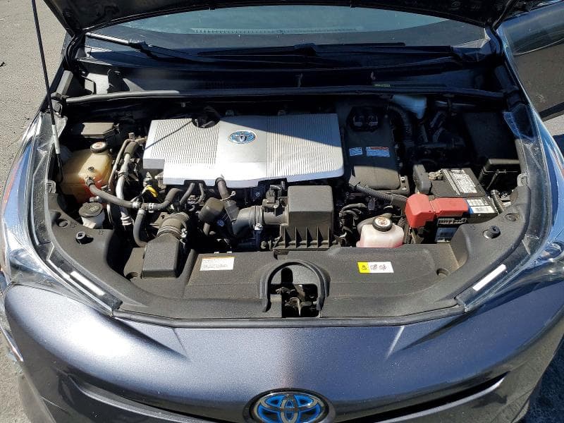 2017 TOYOTA PRIUS THREE TOURING 11