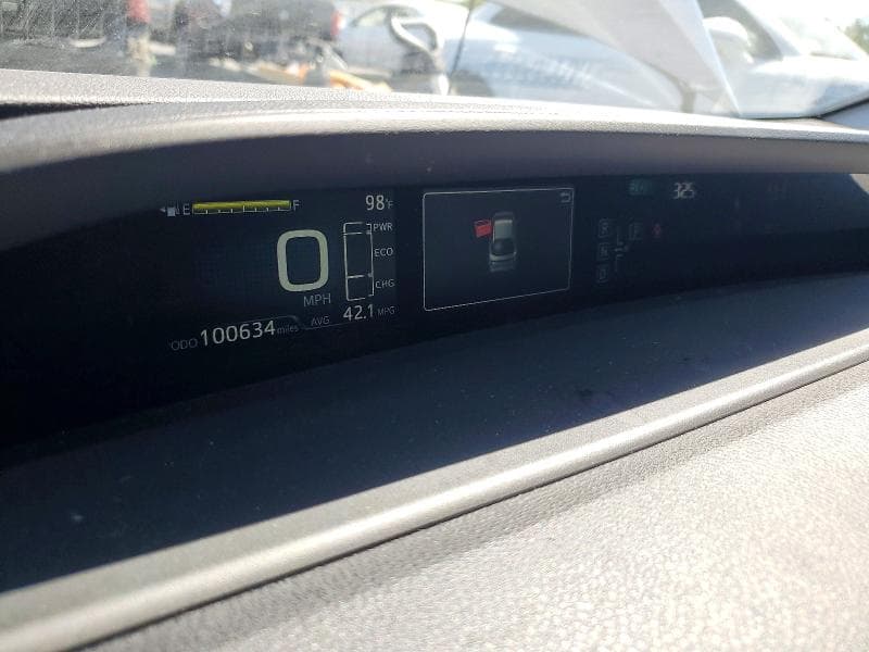 2017 TOYOTA PRIUS THREE TOURING 9