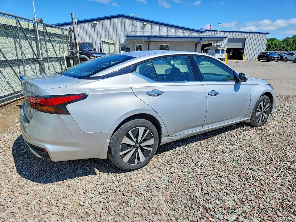 2021 NISSAN ALTIMA SL 3