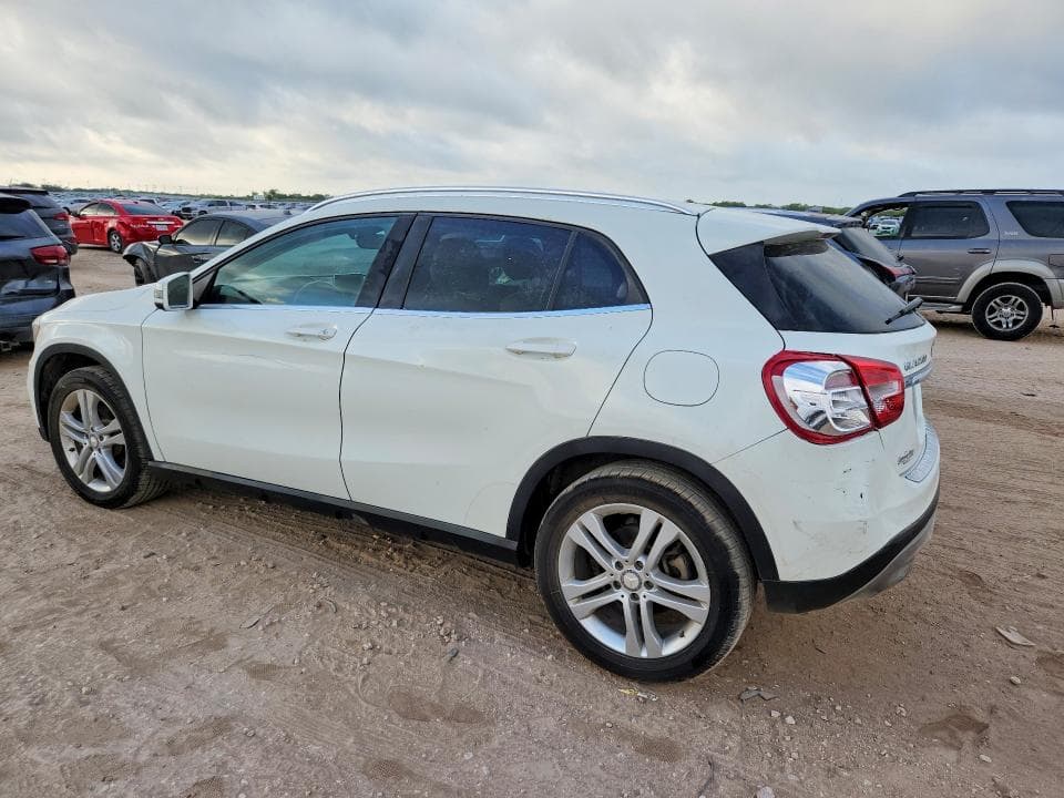 2017 MERCEDES-BENZ GLA 250 250 2