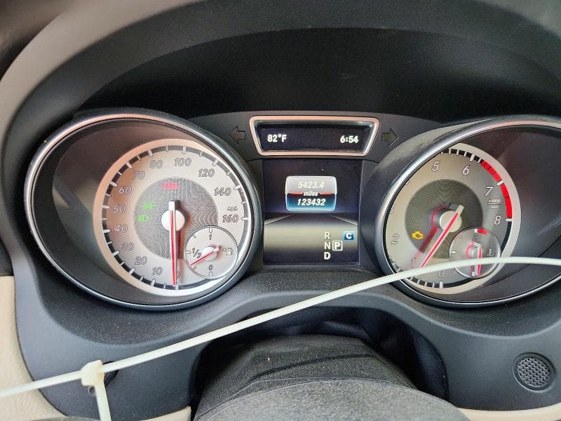2017 MERCEDES-BENZ GLA 250 250 9