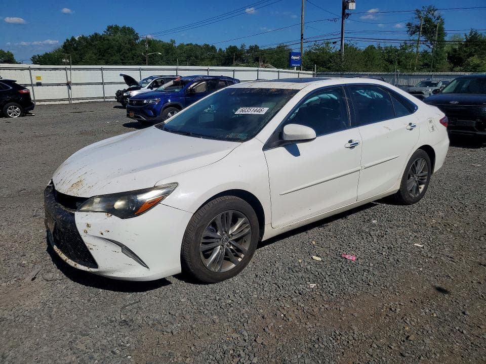 2017 TOYOTA CAMRY SE - 1