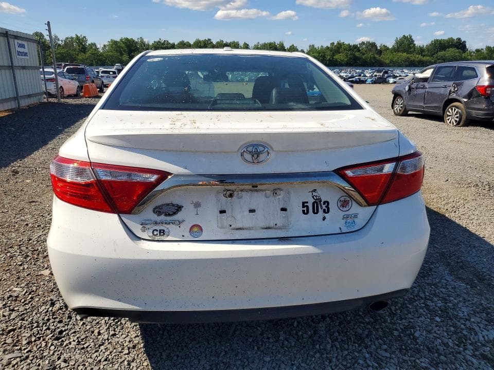 2017 TOYOTA CAMRY SE 6