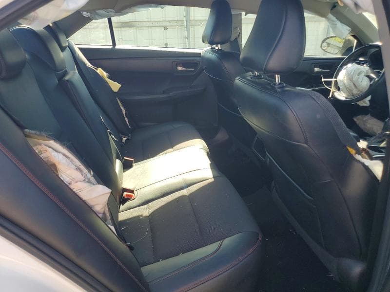 2017 TOYOTA CAMRY SE 10