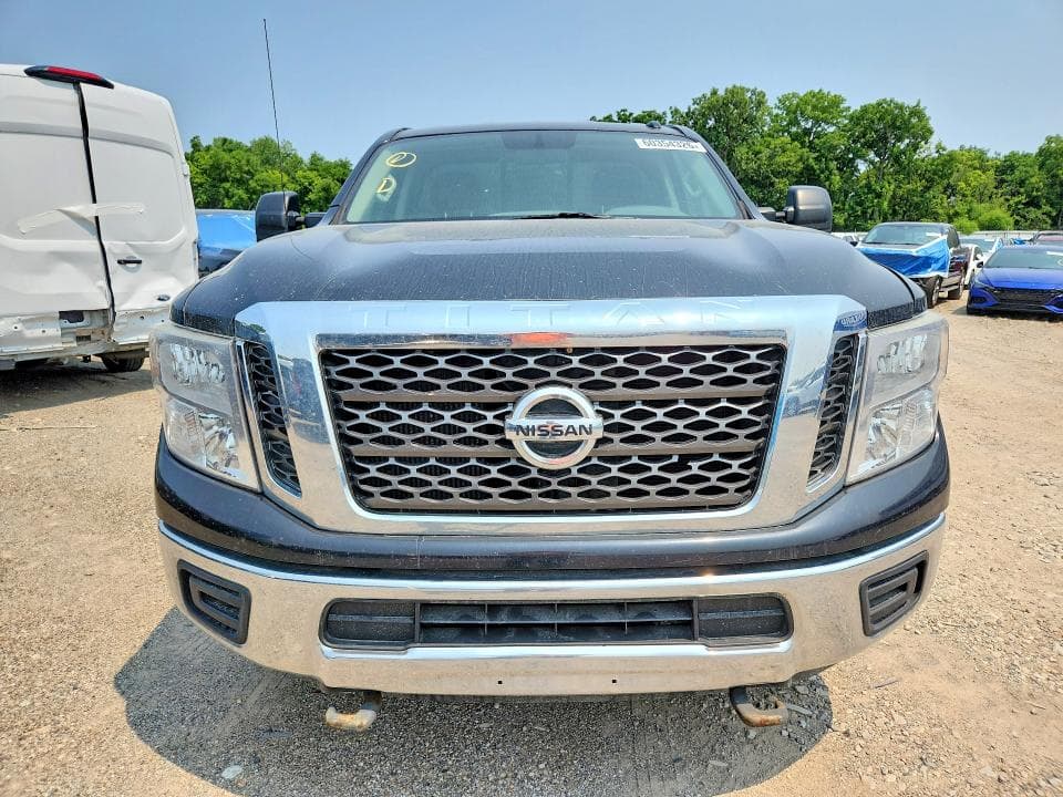 2018 NISSAN TITAN XD S/SV 5