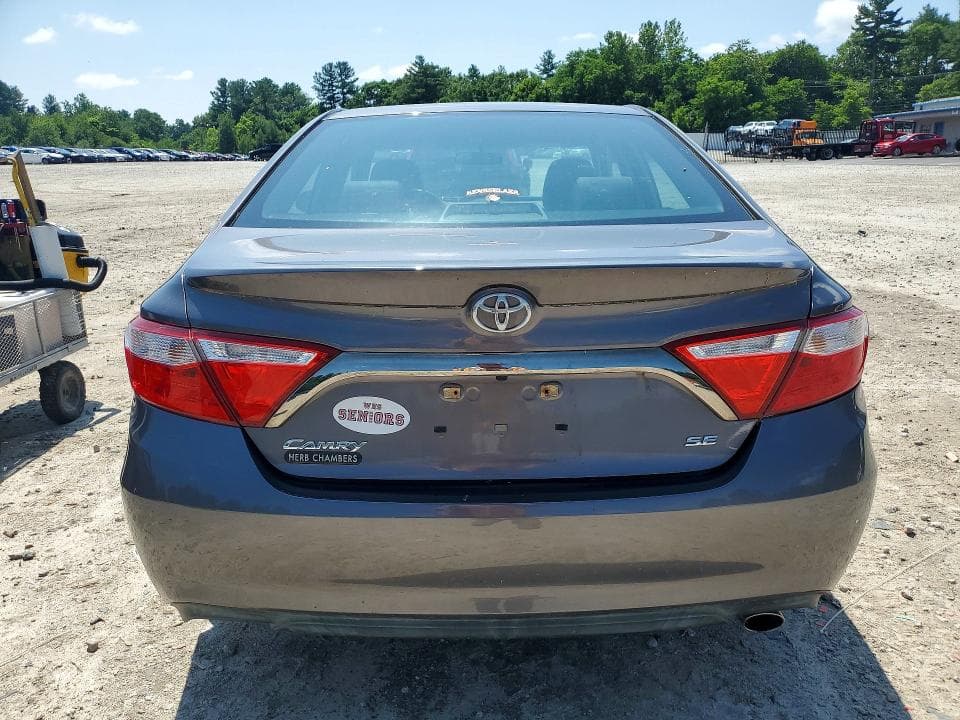 2016 TOYOTA CAMRY SE SE 6