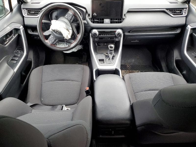2025 TOYOTA RAV4 LE 8