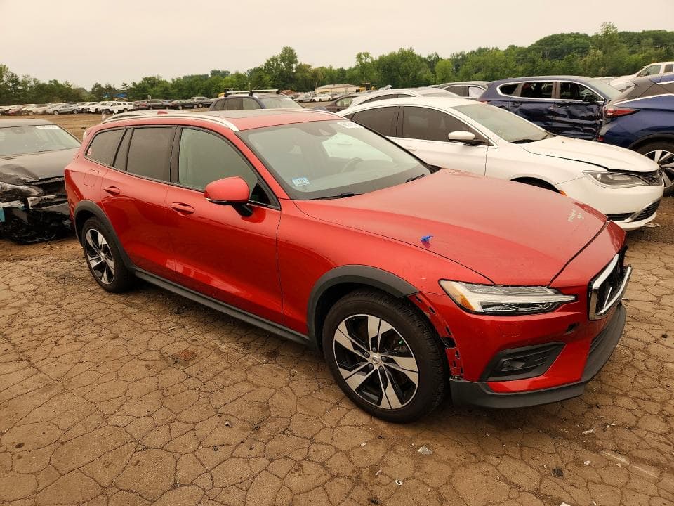 2020 VOLVO V60 CROSS COUNTRY T5 MOMENTUM T5 MOMENTUM 4