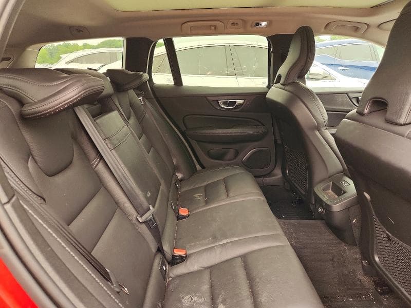 2020 VOLVO V60 CROSS COUNTRY T5 MOMENTUM T5 MOMENTUM 10