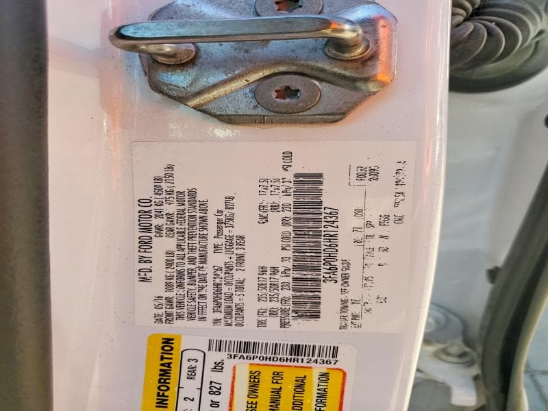 2017 FORD FUSION SE 12