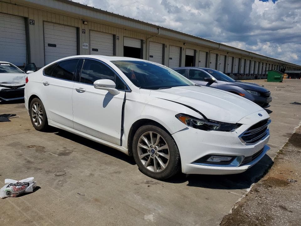 2017 FORD FUSION SE 4