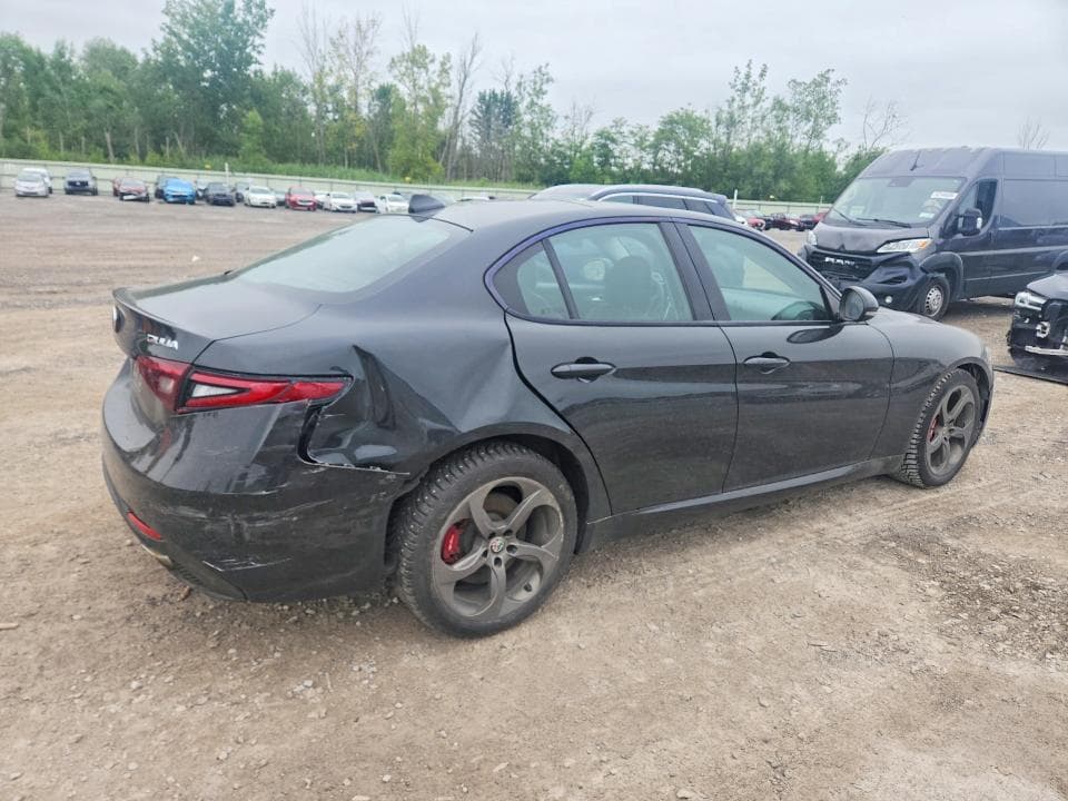 2017 ALFA ROMEO GIULIA Q4 3