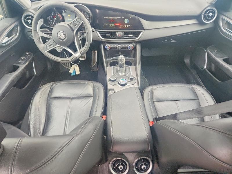 2017 ALFA ROMEO GIULIA Q4 8