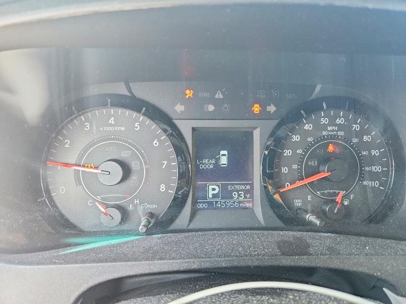 2017 TOYOTA SIENNA LE LE 9