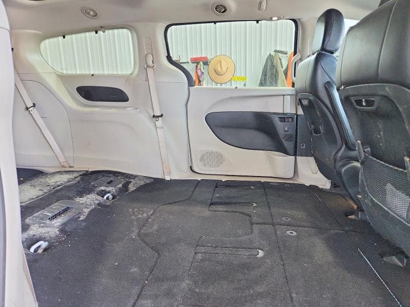 2018 CHRYSLER PACIFICA LIMITED 11