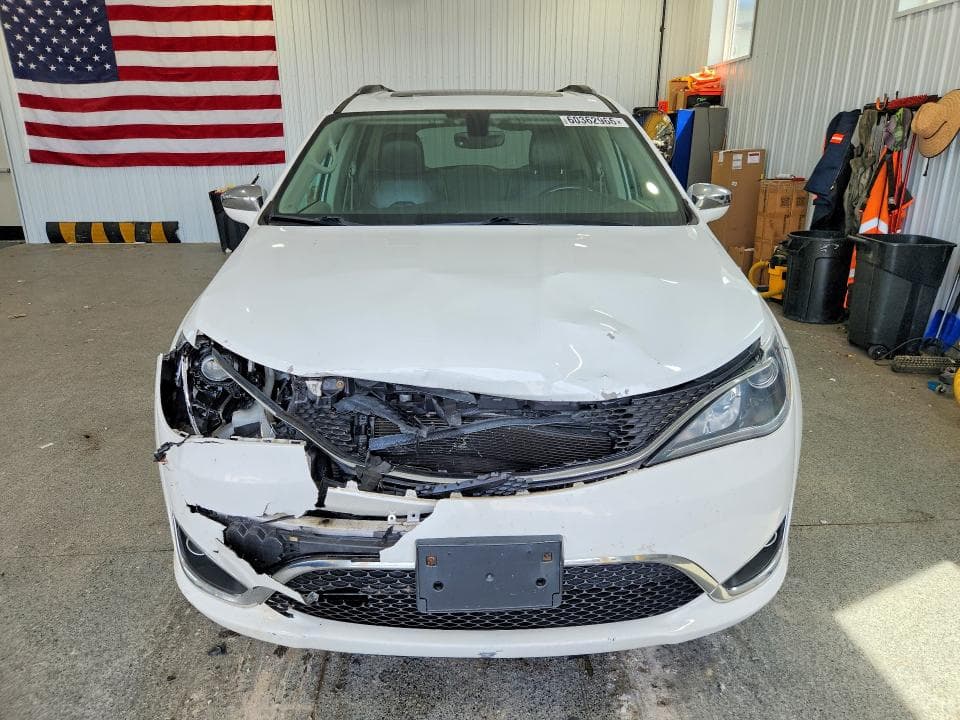 2018 CHRYSLER PACIFICA LIMITED 5