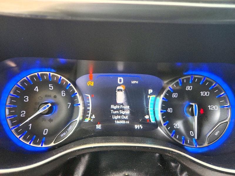 2018 CHRYSLER PACIFICA LIMITED 9
