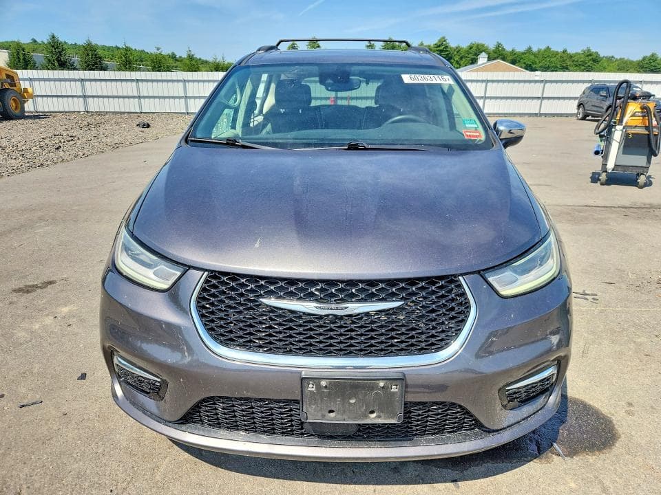 2023 CHRYSLER PACIFICA LIMITED 5