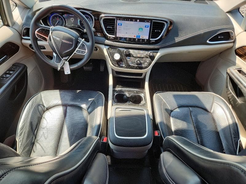 2023 CHRYSLER PACIFICA LIMITED 8