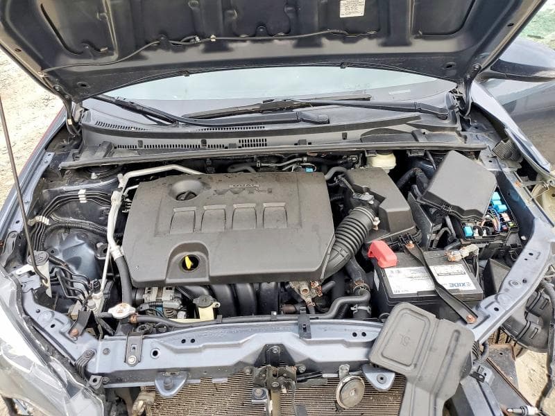 2018 TOYOTA COROLLA SE SE 11