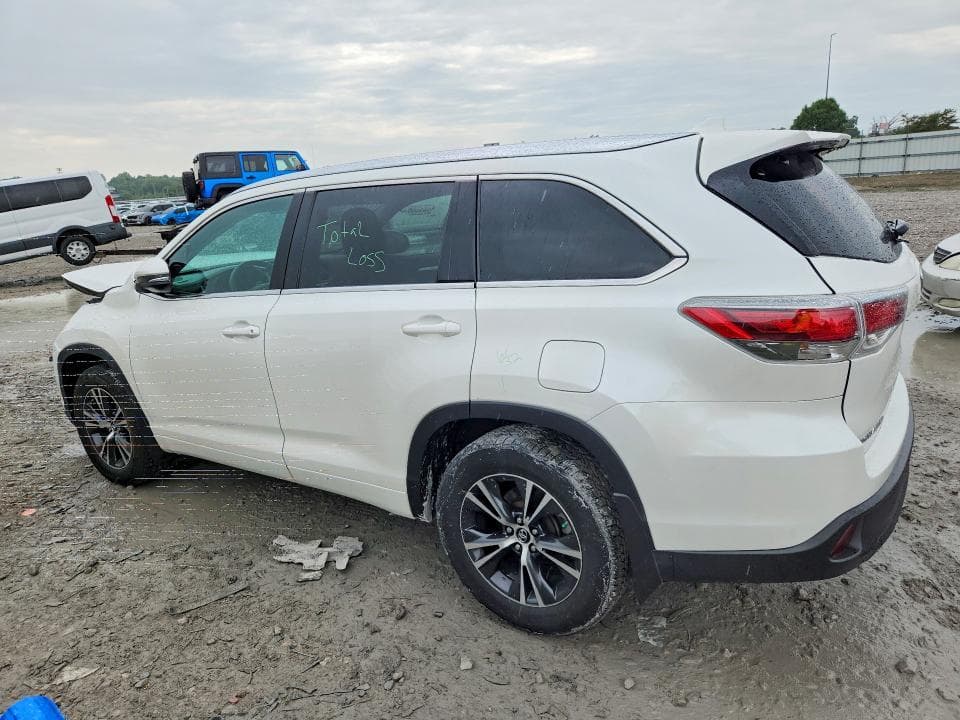 2016 TOYOTA HIGHLANDER XLE 2