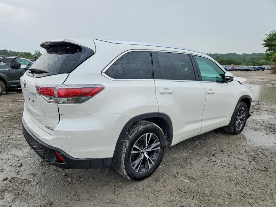 2016 TOYOTA HIGHLANDER XLE 3