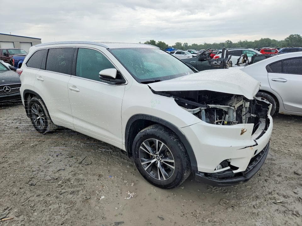 2016 TOYOTA HIGHLANDER XLE 4