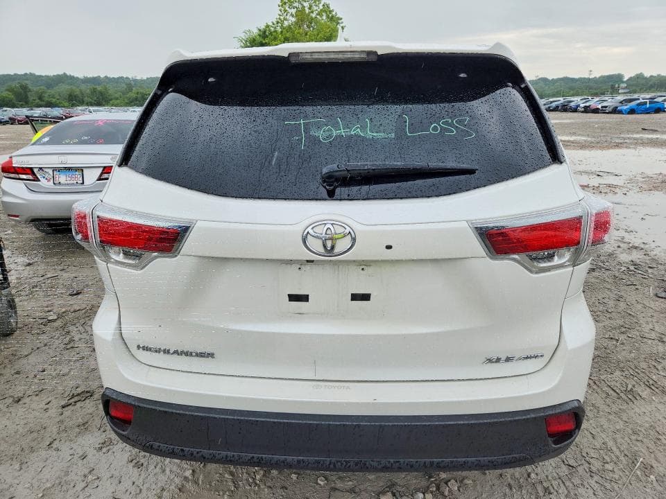 2016 TOYOTA HIGHLANDER XLE 6