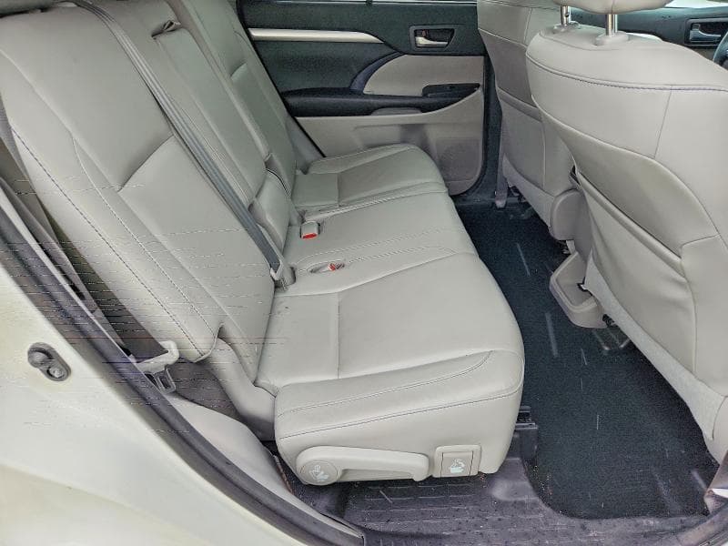 2016 TOYOTA HIGHLANDER XLE 10