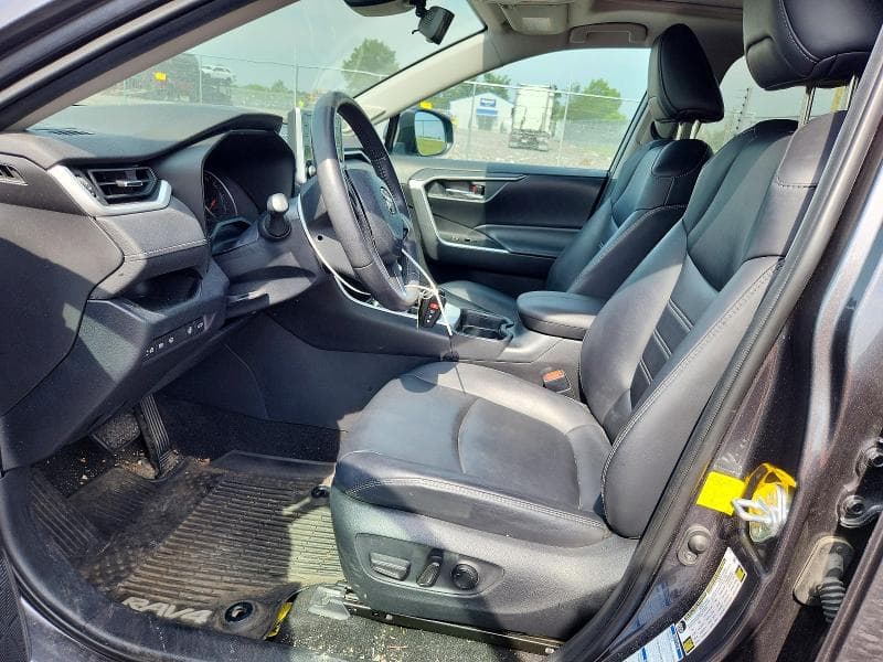 2020 TOYOTA RAV4 XLE PREMIUM 7