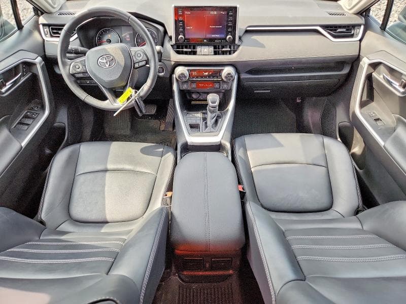 2020 TOYOTA RAV4 XLE PREMIUM 8