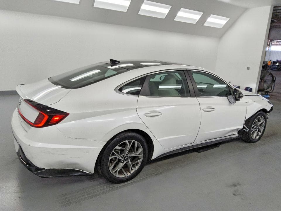 2021 HYUNDAI SONATA SEL 3