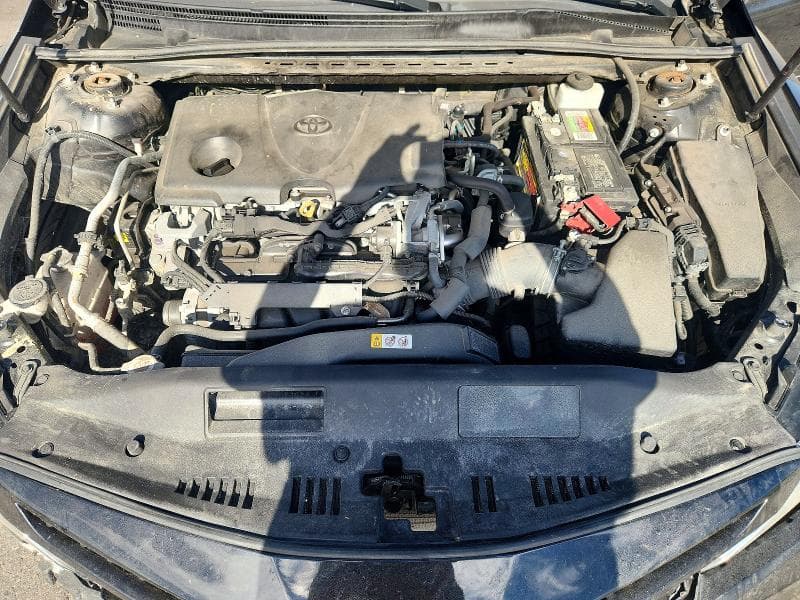 2019 TOYOTA CAMRY SE 11