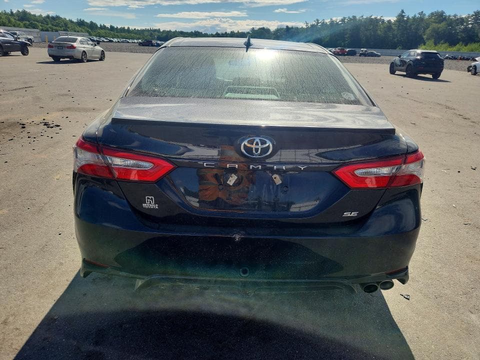 2019 TOYOTA CAMRY SE 6