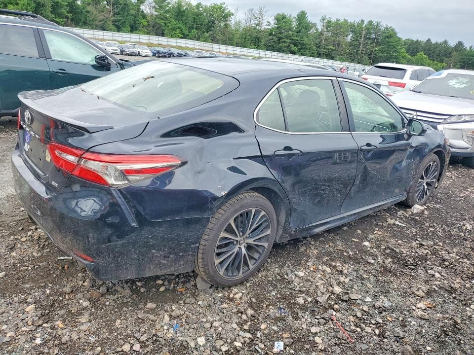 2018 TOYOTA CAMRY SE SE 3