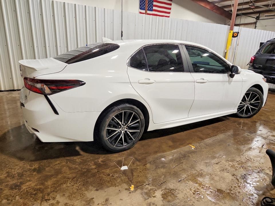 2023 TOYOTA CAMRY HYBRID SE 3