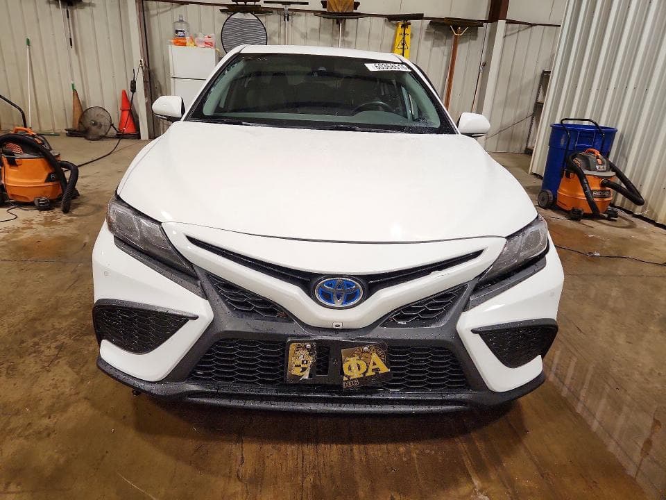 2023 TOYOTA CAMRY HYBRID SE 5