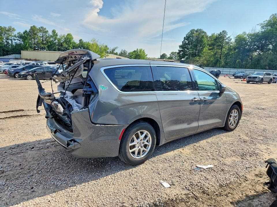 2023 CHRYSLER PACIFICA TOURING L 3