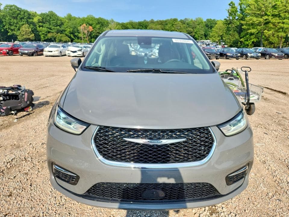 2023 CHRYSLER PACIFICA TOURING L 5
